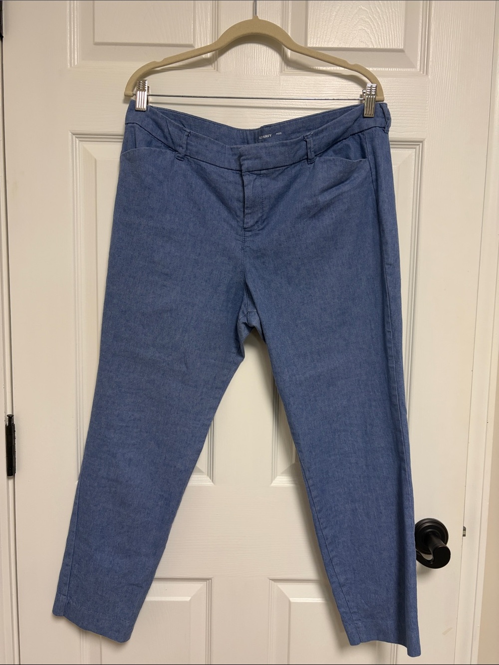 Old Navy Women's Chambray Denim Pixie Straight-Leg Pants